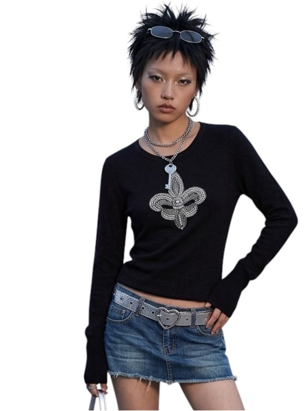 Twisted Heart Black Fine Knit Fleur de Lis Beaded Rhinestone Y2K Sweater Small